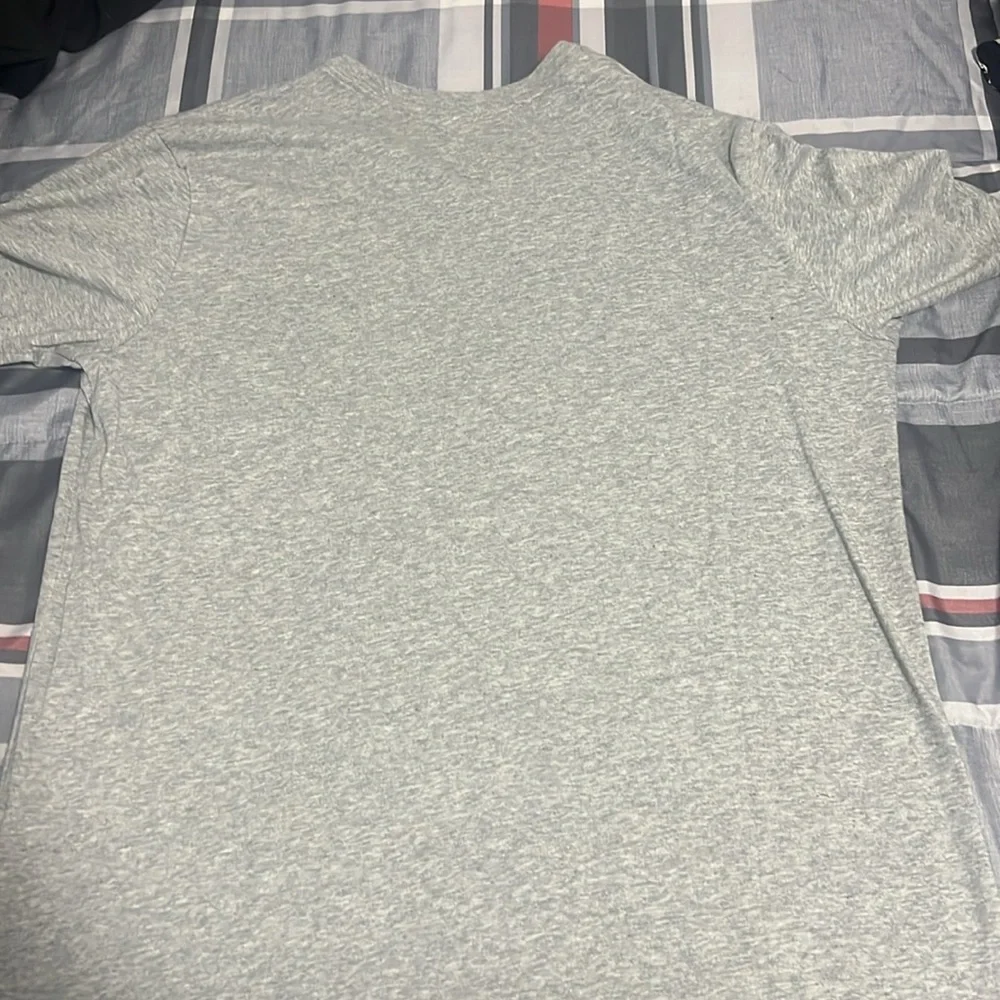 Men’s Nike Heather Gray Dri-FIT Tee! - Picture 5 of 5